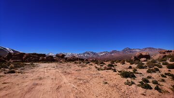 Chile - Deserts, skiing and street art